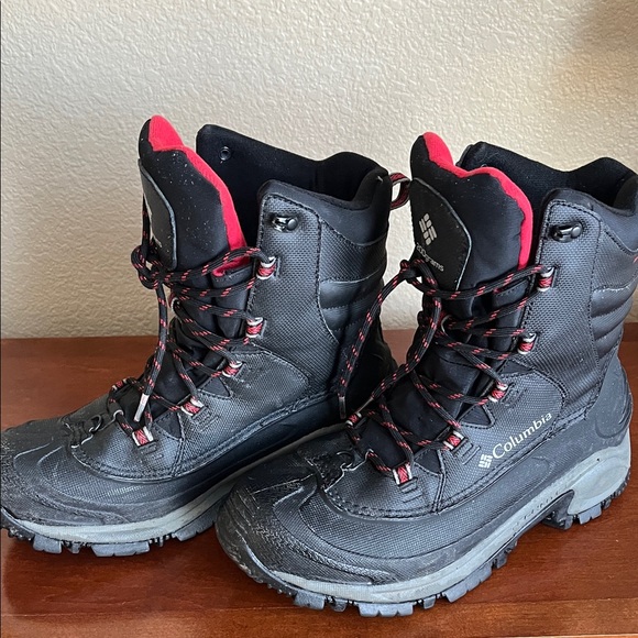 Columbia Black and Red Insulated Boots - Picture 9 of 13